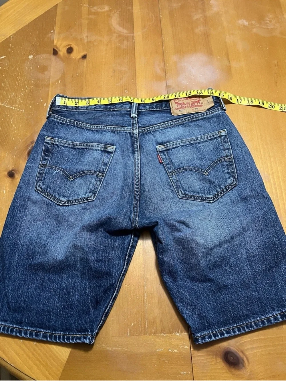 Levi’s Men 501 Shorts Blue 28 (tagged 30) Good Condition